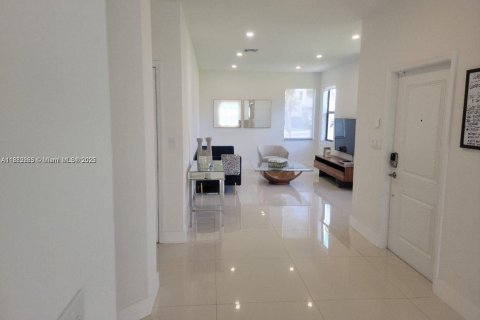 Adosado en alquiler en Miami Gardens, Florida, 4 dormitorios, 193.79 m2 № 1932385 - foto 15