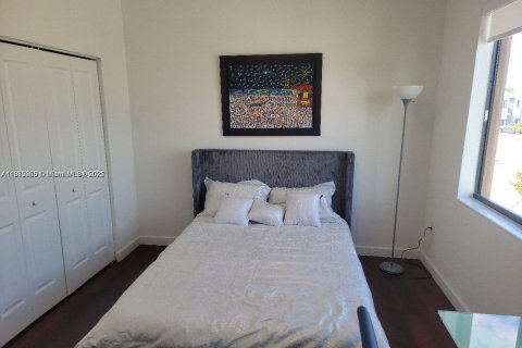 Adosado en alquiler en Miami Gardens, Florida, 4 dormitorios, 193.79 m2 № 1932385 - foto 27