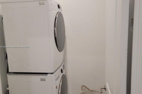 Adosado en alquiler en Miami Gardens, Florida, 4 dormitorios, 193.79 m2 № 1932385 - foto 21