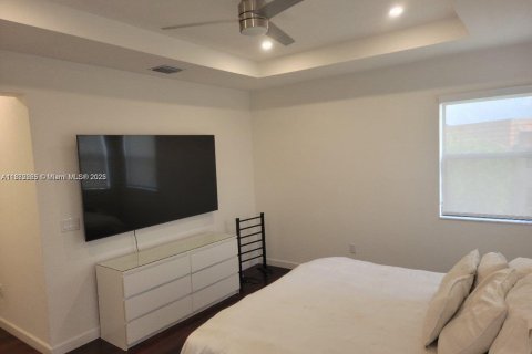 Adosado en alquiler en Miami Gardens, Florida, 4 dormitorios, 193.79 m2 № 1932385 - foto 14