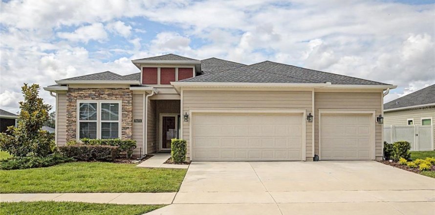 Villa ou maison à Ocala, Floride 4 chambres, 212.93 m2 № 2238976