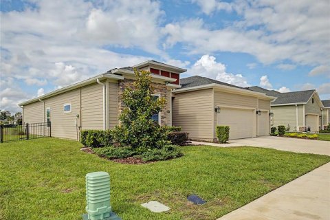 Villa ou maison à vendre à Ocala, Floride: 4 chambres, 212.93 m2 № 2238976 - photo 2