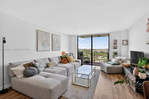 Condo in North Miami, Florida, 1 bedroom  № 2075203