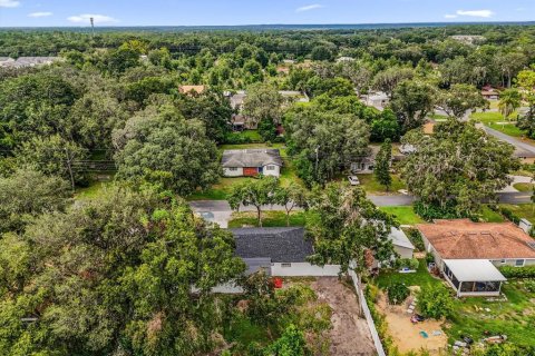 House in Eustis, Florida 3 bedrooms, 147.9 sq.m. № 1918277 - photo 25