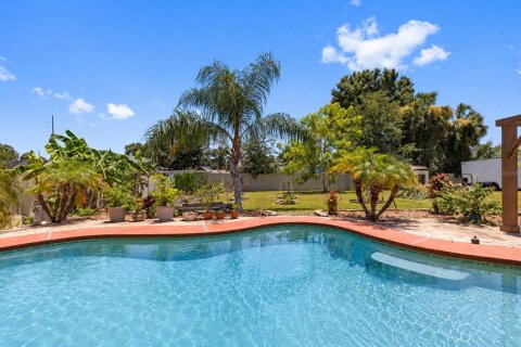 Casa en venta en Tampa, Florida, 4 dormitorios, 180.97 m2 № 2222789 - foto 12