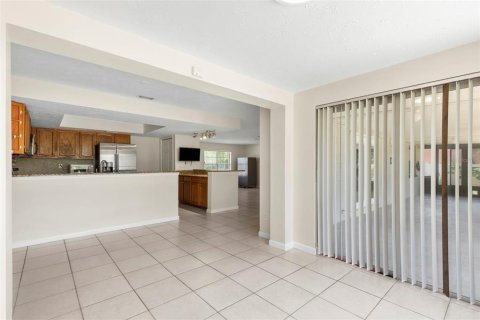 Casa en venta en Tampa, Florida, 4 dormitorios, 180.97 m2 № 2222789 - foto 29