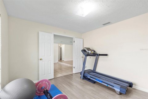 Casa en venta en Tampa, Florida, 4 dormitorios, 180.97 m2 № 2222789 - foto 18