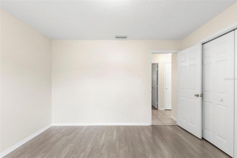 Casa en venta en Tampa, Florida, 4 dormitorios, 180.97 m2 № 2222789 - foto 25
