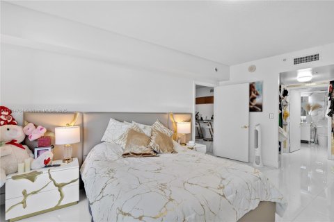 Condominio en venta en Miami, Florida, 1 dormitorio, 76.64 m2 № 1936795 - foto 7