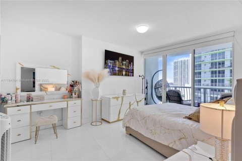 Condominio en venta en Miami, Florida, 1 dormitorio, 76.64 m2 № 1936795 - foto 8
