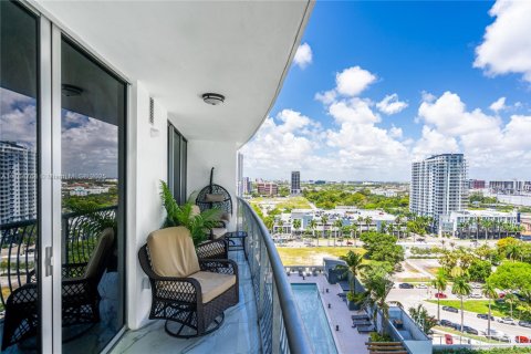 Condominio en venta en Miami, Florida, 1 dormitorio, 76.64 m2 № 1936795 - foto 12