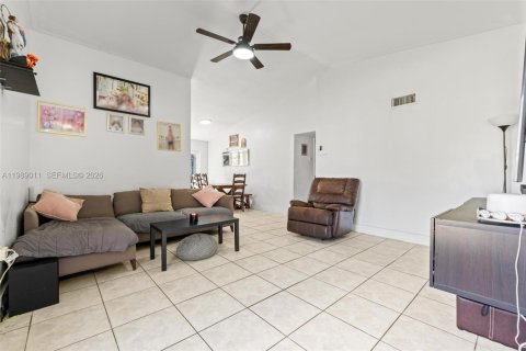 Купить таунхаус в Хомстед, Флорида 3 спальни, 111.48м2, № 2051121 - фото 5