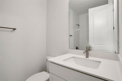 Touwnhouse à vendre à Jacksonville Beach, Floride: 4 chambres, 168.34 m2 № 1793276 - photo 8
