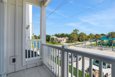 Touwnhouse à vendre à Jacksonville Beach, Floride: 4 chambres, 168.34 m2 № 1793276 - photo 30