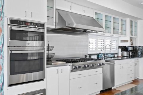Casa en venta en Tampa, Florida, 3 dormitorios, 253.62 m2 № 1912007 - foto 13