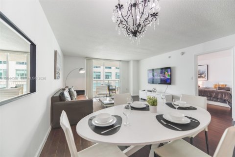 Condo in Miami, Florida, 1 bedroom  № 2178483 - photo 9