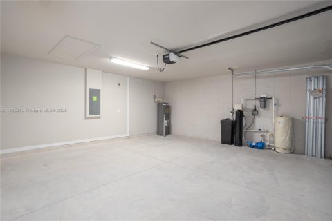 Villa ou maison à vendre à Palm Bay, Floride: 4 chambres, 167.22 m2 № 1935297 - photo 19