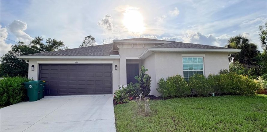 Villa ou maison à Port Charlotte, Floride 4 chambres, 180.32 m2 № 2275777