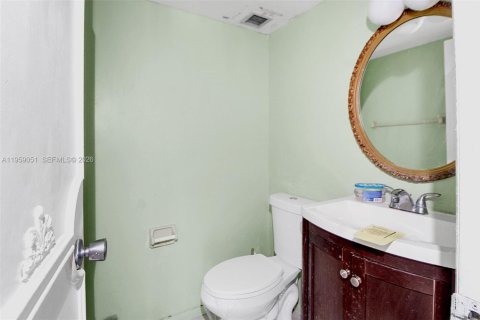 Condominio en venta en Miami, Florida, 1 dormitorio, 76.46 m2 № 2017924 - foto 7