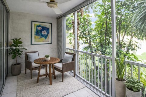 Condominio en venta en Miami, Florida, 1 dormitorio, 76.46 m2 № 2017924 - foto 15