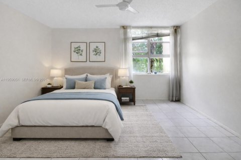Condominio en venta en Miami, Florida, 1 dormitorio, 76.46 m2 № 2017924 - foto 11
