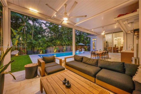 Villa ou maison à vendre à Coral Gables, Floride: 4 chambres, 260.22 m2 № 2068825 - photo 4