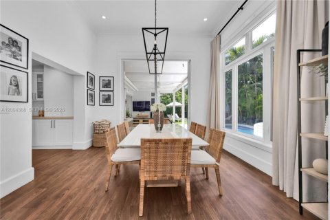 Villa ou maison à vendre à Coral Gables, Floride: 4 chambres, 260.22 m2 № 2068825 - photo 20