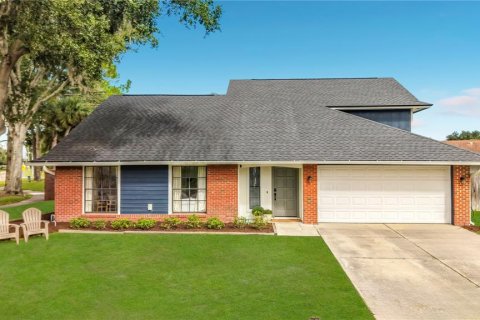 Casa en Winter Springs, Florida 4 dormitorios, 202.62 m2 № 2393734