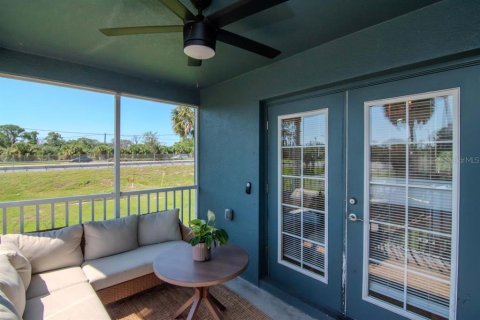 House in New Port Richey, Florida 3 bedrooms, 129.41 sq.m. № 1904860 - photo 29