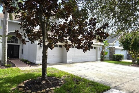 House in Tampa, Florida 4 bedrooms, 239.22 sq.m. № 2234315 - photo 5