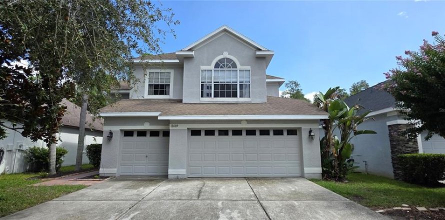 House in Tampa, Florida 4 bedrooms, 239.22 sq.m. № 2234315