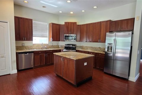 House in Tampa, Florida 4 bedrooms, 239.22 sq.m. № 2234315 - photo 19