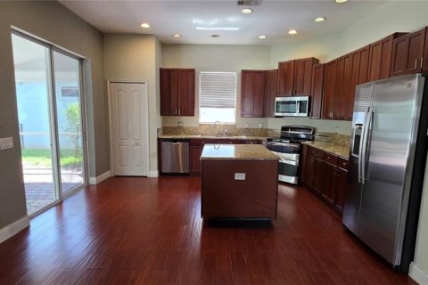 House in Tampa, Florida 4 bedrooms, 239.22 sq.m. № 2234315 - photo 17