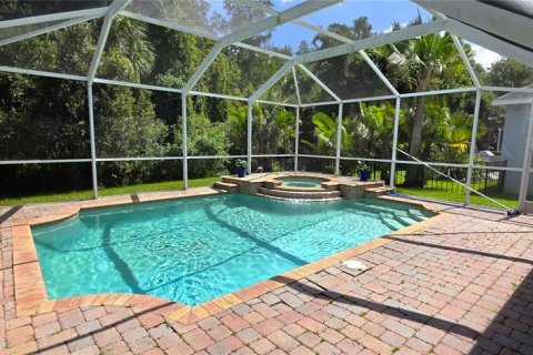 House in Tampa, Florida 4 bedrooms, 239.22 sq.m. № 2234315 - photo 2