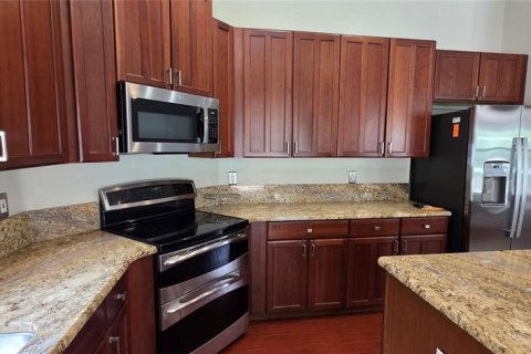 House in Tampa, Florida 4 bedrooms, 239.22 sq.m. № 2234315 - photo 22