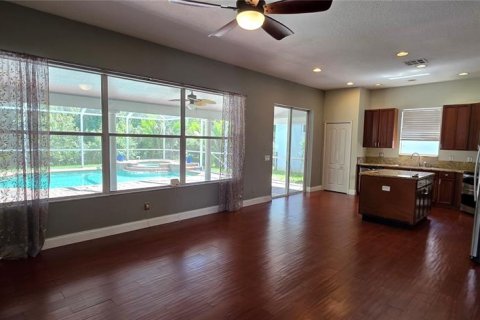 House in Tampa, Florida 4 bedrooms, 239.22 sq.m. № 2234315 - photo 12