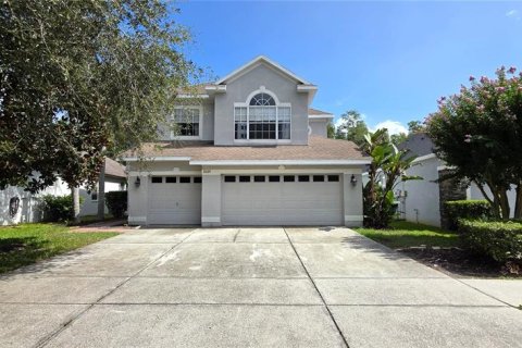 House in Tampa, Florida 4 bedrooms, 239.22 sq.m. № 2234315 - photo 4