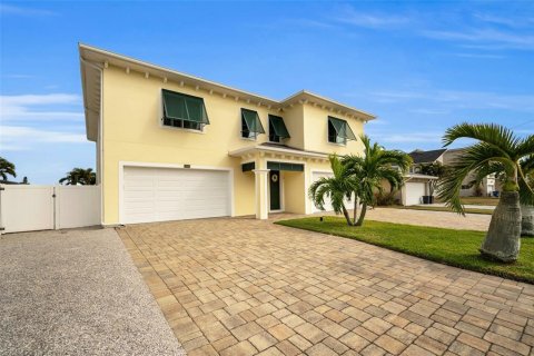 Casa en venta en Treasure Island, Florida, 3 dormitorios, 247.21 m2 № 1513495 - foto 3