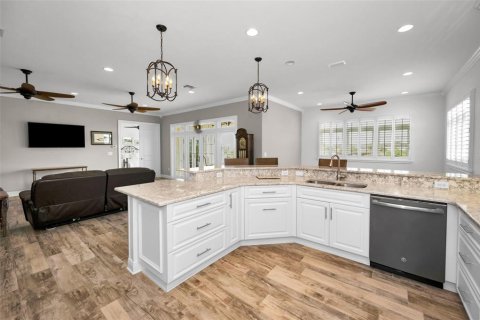 Casa en venta en Treasure Island, Florida, 3 dormitorios, 247.21 m2 № 1513495 - foto 23