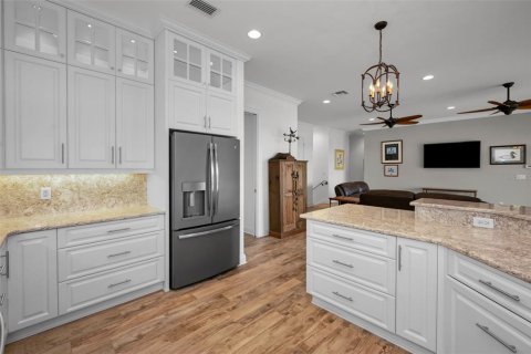 Casa en venta en Treasure Island, Florida, 3 dormitorios, 247.21 m2 № 1513495 - foto 22