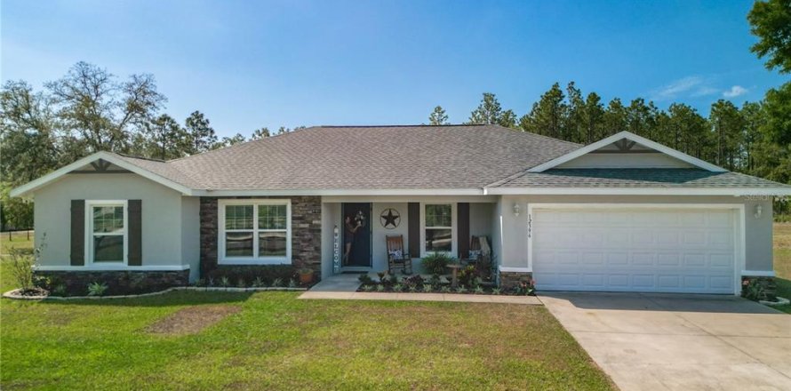 House in Ocala, Florida 3 bedrooms, 165.46 sq.m. № 1770915