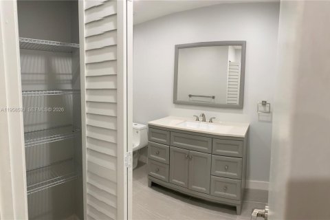 Apartamento en alquiler en Hialeah, Florida, 1 dormitorio, 63.08 m2 № 2024577 - foto 24