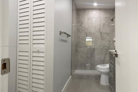 Apartamento en alquiler en Hialeah, Florida, 1 dormitorio, 63.08 m2 № 2024577 - foto 23