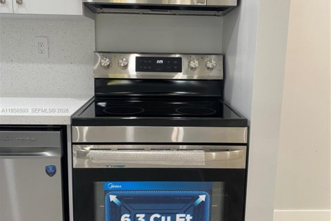 Apartamento en alquiler en Hialeah, Florida, 1 dormitorio, 63.08 m2 № 2024577 - foto 16