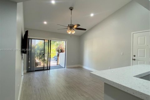 Apartamento en alquiler en Hialeah, Florida, 1 dormitorio, 63.08 m2 № 2024577 - foto 30
