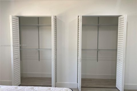 Apartamento en alquiler en Hialeah, Florida, 1 dormitorio, 63.08 m2 № 2024577 - foto 21