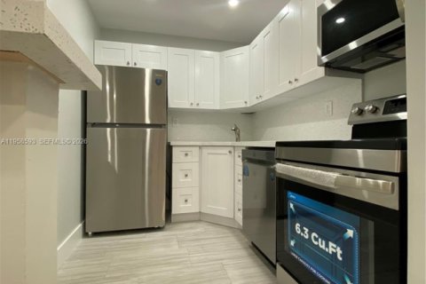 Apartamento en alquiler en Hialeah, Florida, 1 dormitorio, 63.08 m2 № 2024577 - foto 14