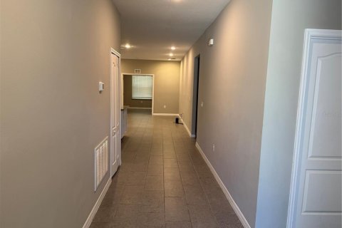 Villa ou maison à louer à Leesburg, Floride: 3 chambres, 183.76 m2 № 2102383 - photo 3