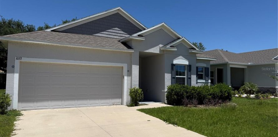 Villa ou maison à Leesburg, Floride 3 chambres, 183.76 m2 № 2102383