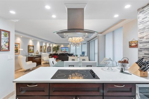 Condo in Fort Lauderdale, Florida, 3 bedrooms  № 2171975 - photo 11